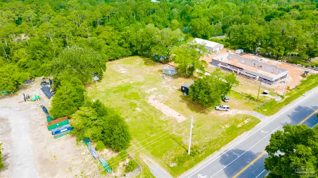 9551 Pine Cone Dr, Cantonment FL 32533 exterior