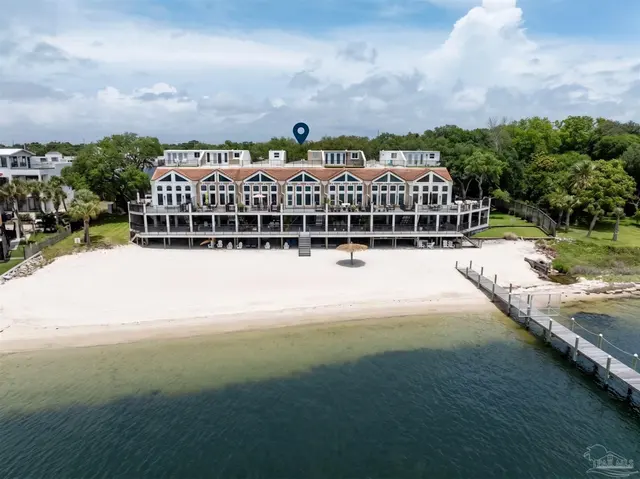 1189 Gulf Breeze Pkwy, Gulf Breeze FL 32561 exterior