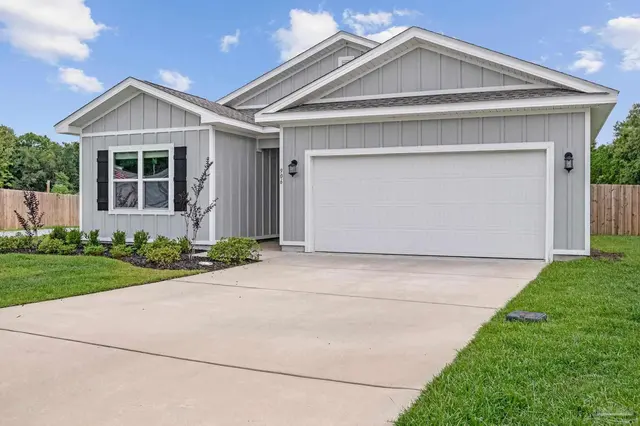 906 Windhill Dr, Cantonment FL 32533 exterior