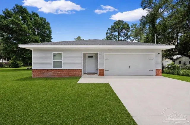 715 Edwards St, Pensacola FL 32507 exterior