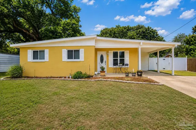 12 Huntington Dr, Pensacola FL 32506 exterior