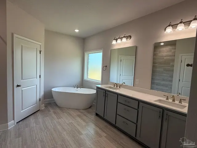 2416 Habersham Ln property photo