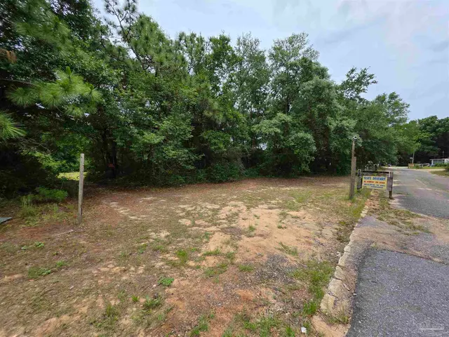 2400 BLK Longleaf Dr, Pensacola FL 32526 exterior
