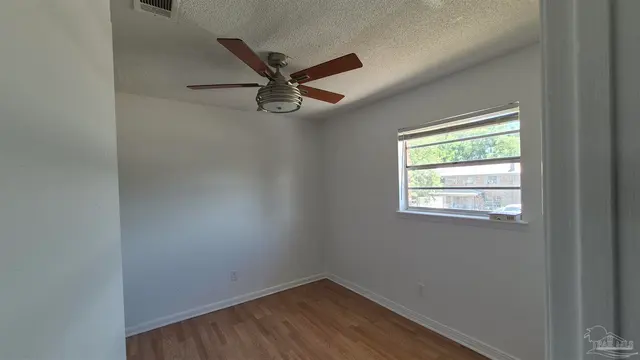 852 Garnet St property photo