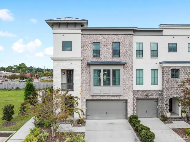 316 W Romana St, Pensacola FL 32502 exterior