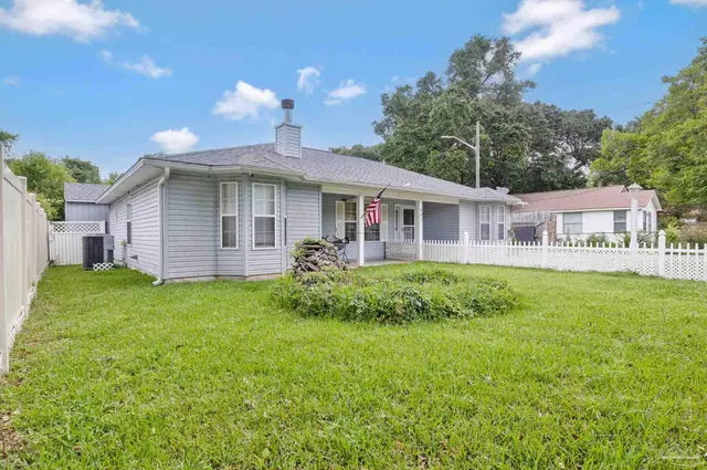 605 Armenia Dr, Pensacola FL 32505 exterior