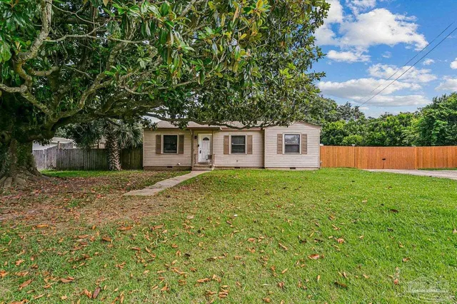 4904 Birch Ave, Pensacola FL 32506 exterior