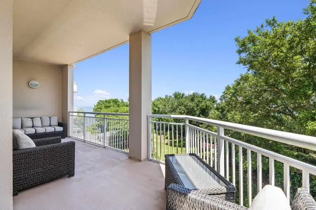 1700 Scenic Hwy # 301 property photo