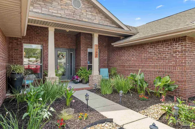 1797 Twin Pine Blvd property photo