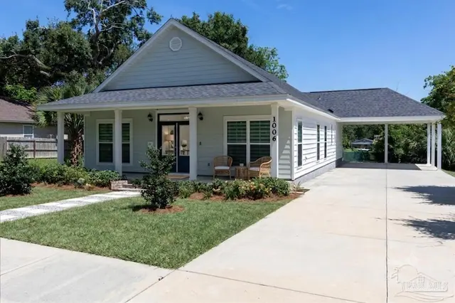 1006 W Lloyd St, Pensacola FL 32501 exterior