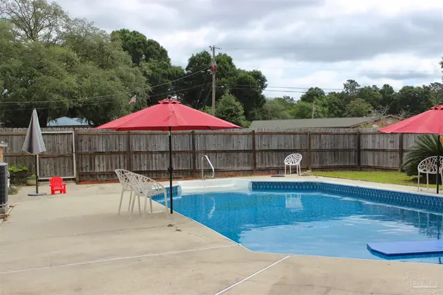 6284 Starhill Dr property photo
