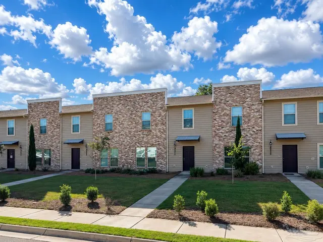 4371 Village Oak Ln, Pace FL 32571 exterior