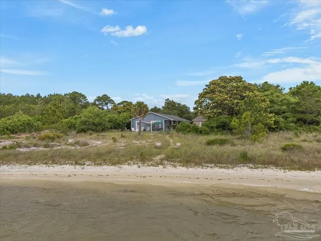 Lot 5 Navarre Sound Cir property photo