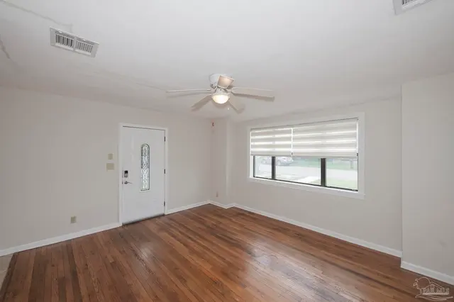 211 Berry Rd property photo