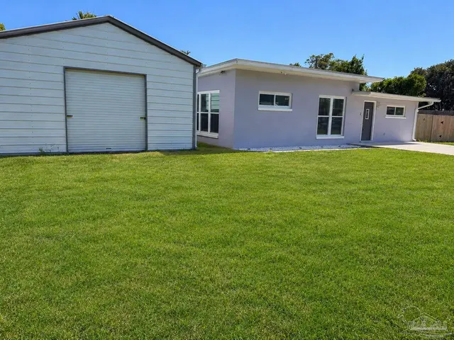 2 Adkinson Dr property photo