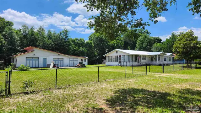 6801 Vivian Dr, Pensacola FL 32505 exterior