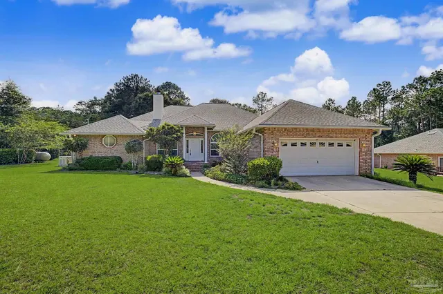5775 Whispering Woods Dr, Pace FL 32571 exterior