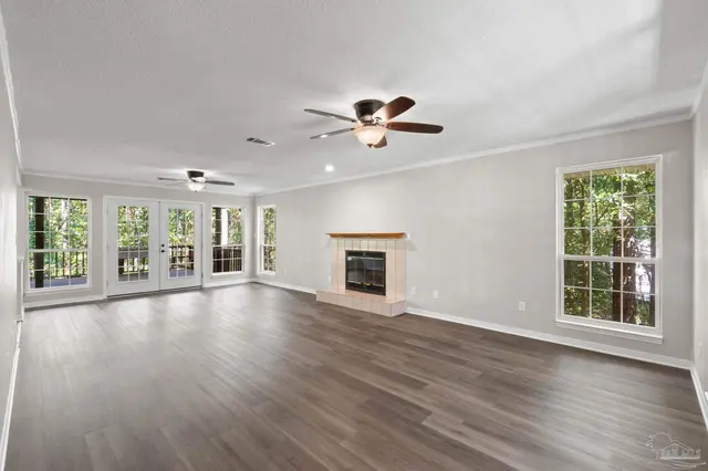 1026 Woodlore Cir, Gulf Breeze FL 32563 exterior