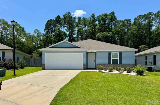 6433 June Bug Dr, Milton FL 32583 exterior