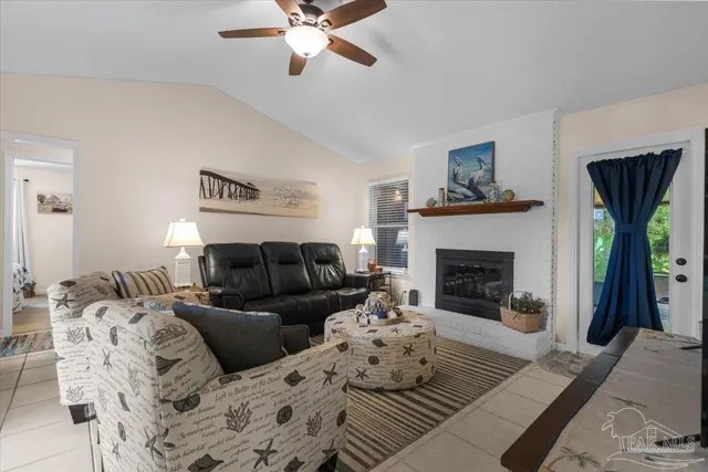 390 El Matador Trl property photo