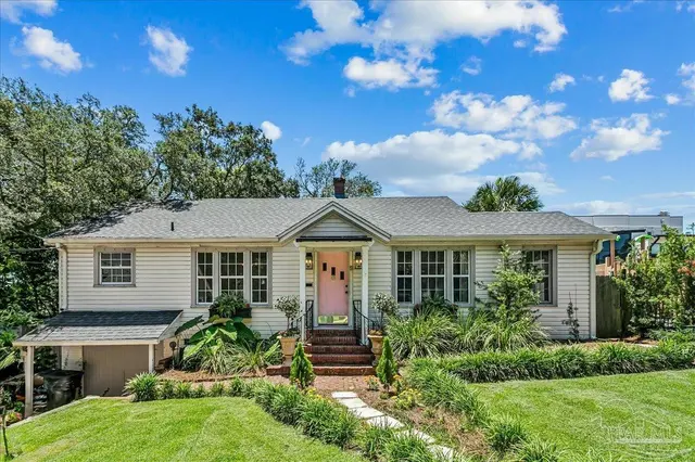 9 E Strong St, Pensacola FL 32501 exterior