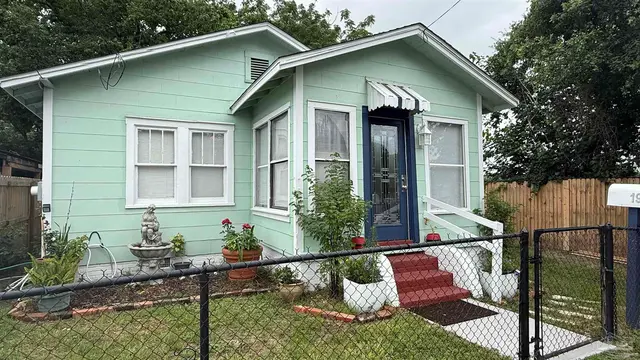 19 N G St, Pensacola FL 32502 exterior