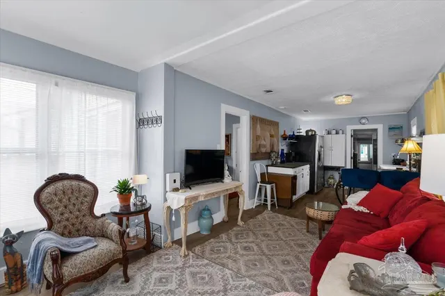19 G St property photo