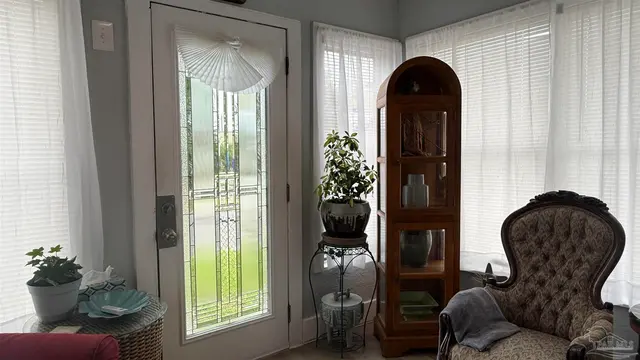 19 G St property photo