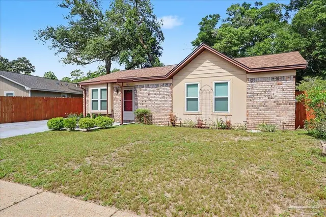 7815 Oak Forest Pl property photo