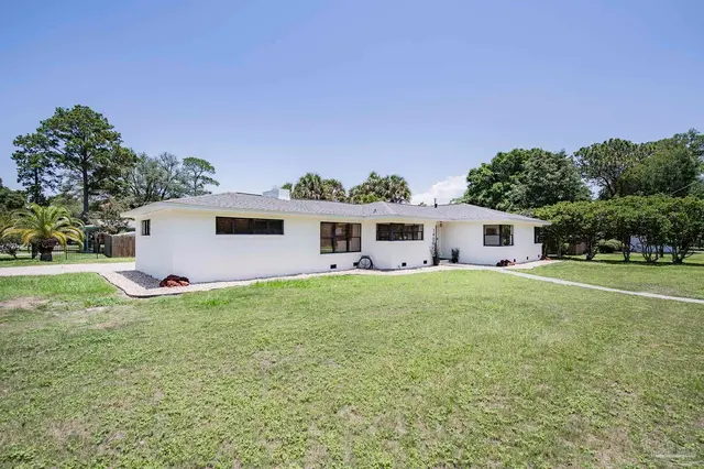 1900 Morningside Dr property photo