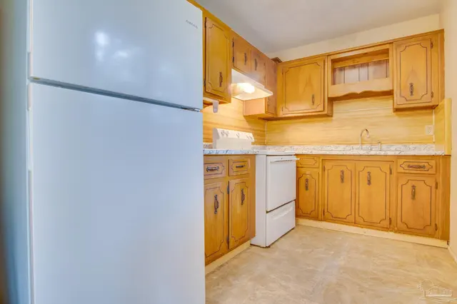 906 Ontario Ln property photo