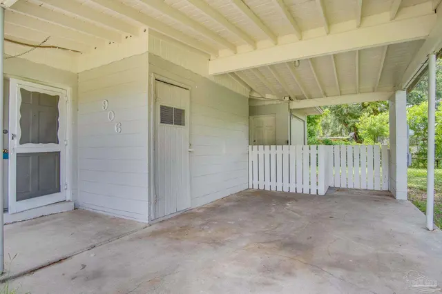 906 Ontario Ln property photo