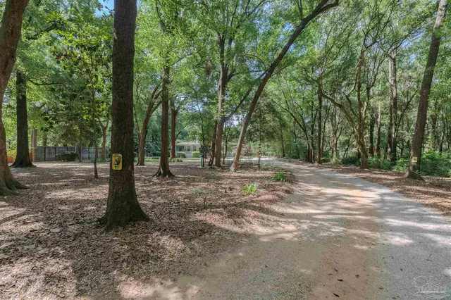 5049 Guernsey Rd property photo