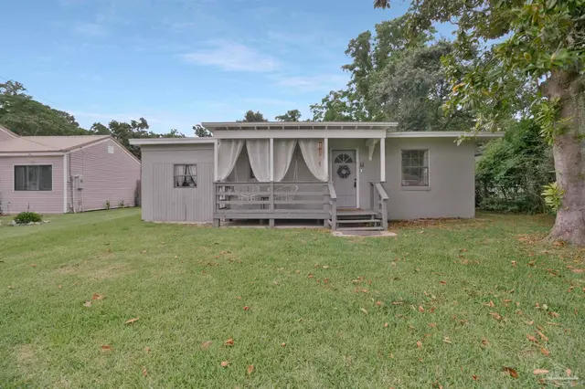 4910 Birch Ave property photo