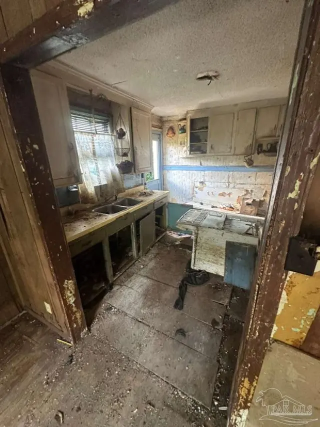 1711 Lakeview Ave property photo