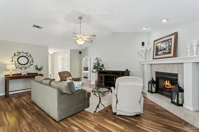 652 Ashford Rd property photo