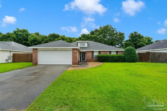 1039 Brownfield Rd, Pensacola FL 32526 exterior