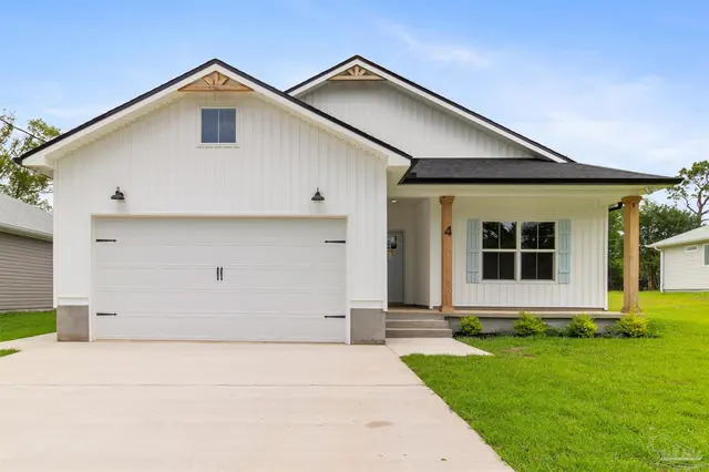 4 Coweta Rd, Cantonment FL 32533 exterior