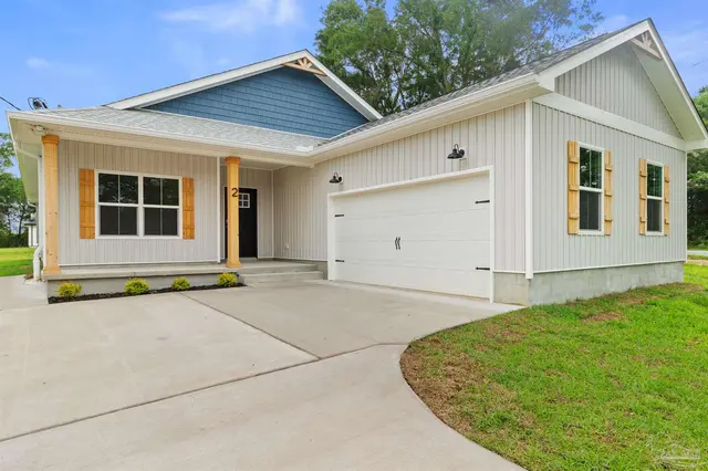 2 Coweta Rd, Cantonment FL 32533 exterior
