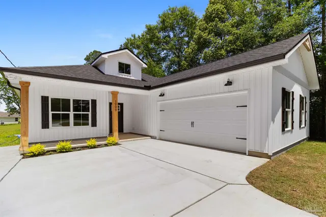 1999 N Hwy 95 A, Cantonment FL 32533 exterior