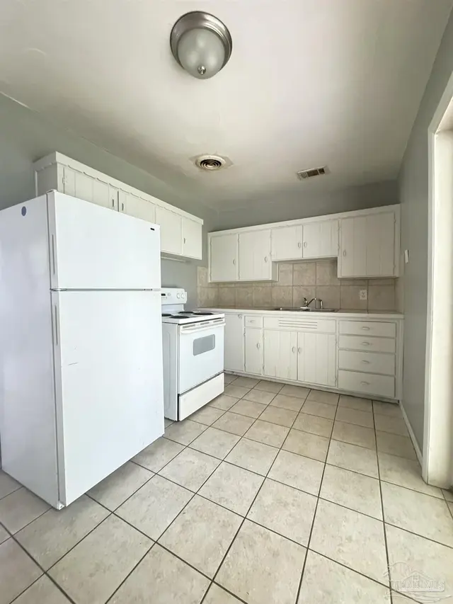 104 Garfield Dr property photo