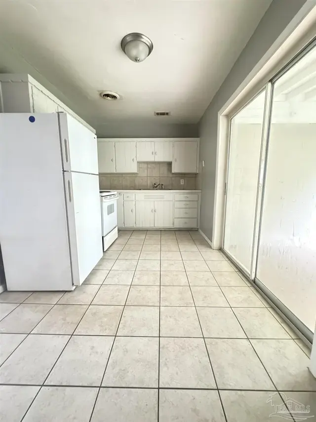 104 Garfield Dr property photo