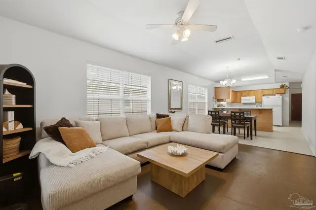 1237 Brownfield Rd, Pensacola FL 32526 exterior