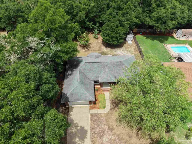 6634 Yellow Hill Dr property photo
