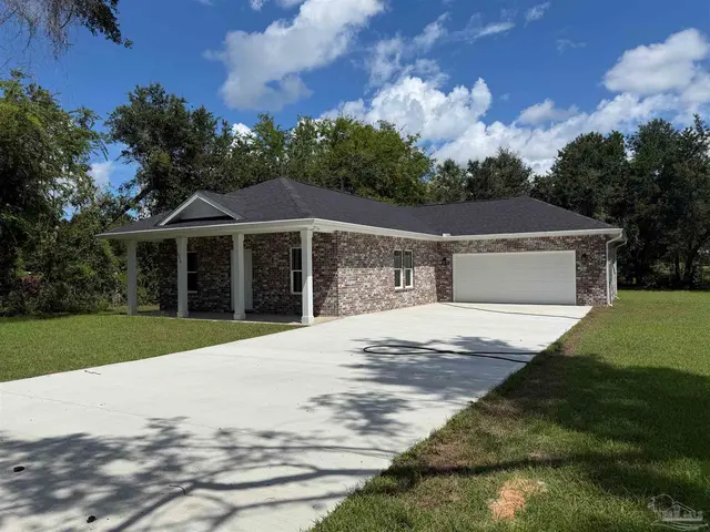 3914 Thornton St, Pace FL 32571 exterior