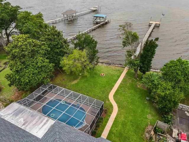 6338 E Bay Blvd, Gulf Breeze FL 32563 exterior
