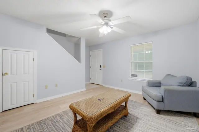 2337 Wyatt St, Pensacola FL 32514 exterior