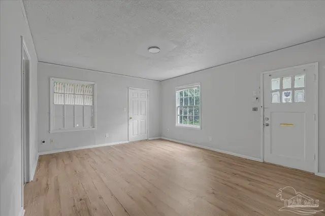 3704 Lloyd St property photo