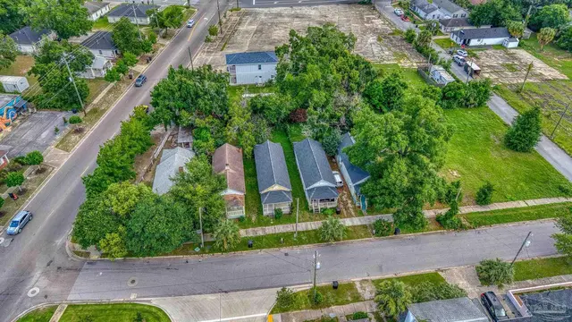 710 Chase St # 706, 708, 710, property photo