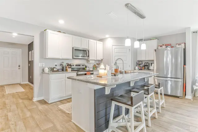 5528 Lancelot Tr property photo